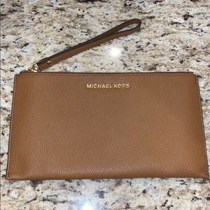Michael Kors Large Jet Set Wristlet
